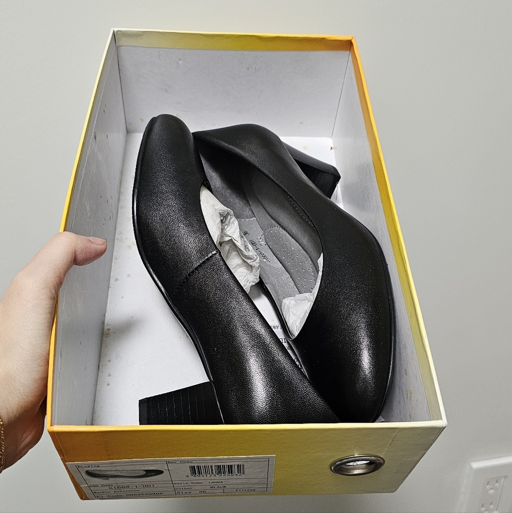 NEW Elegant Black Women's Kitten Heels